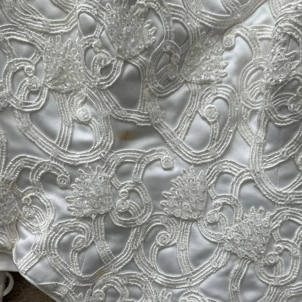 Elegant White Wedding or Debutante Dress - Picture 5 of 6